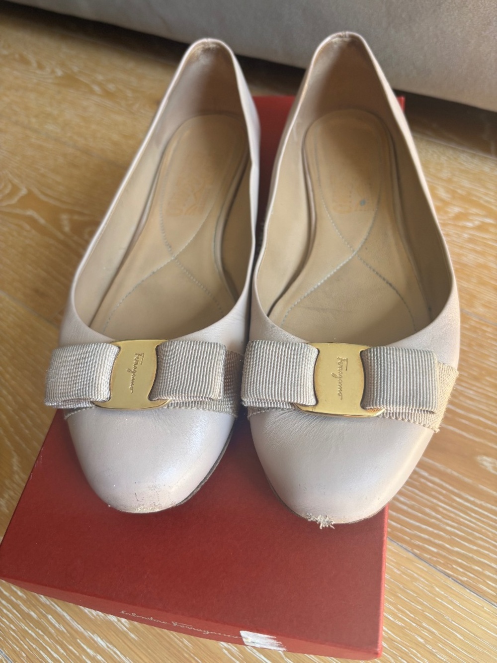 Salvatore Ferragamo Varina Nude/Tan Calf Leather Ballet Flats 37 (US 7)